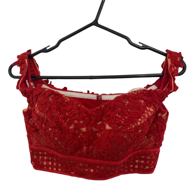 Ellie Wilde top and skirt set Womens  Size 4 3/4 Sleeve Shirt Red 
