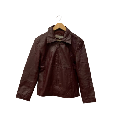 WE  Womens  Size 10 Leather Jacket Maroon 