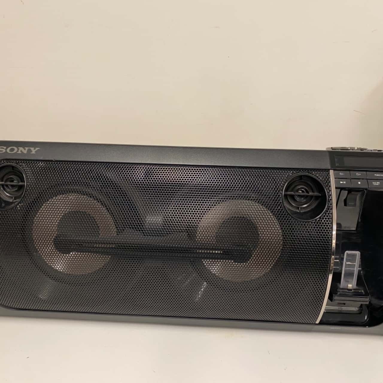 Soney personal audio system model number RDH GTK37ip