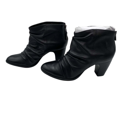 BNIB Gino Ventori Womens  Size 40 Boots Black  