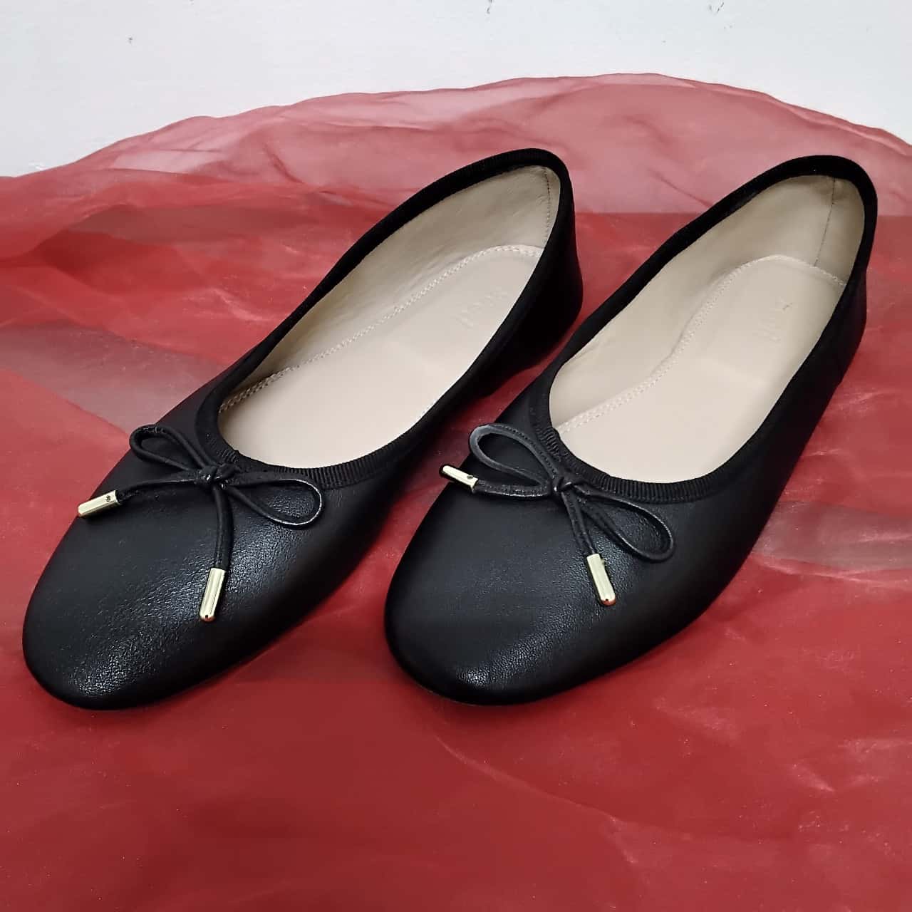 all black flat shoes