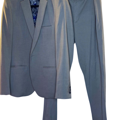Yd. Mens  suit set Size 34 Cream 
