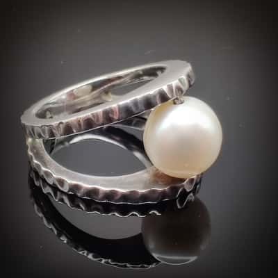 Very Interesting Real Pearl Ring With Double Edged Band That Spins As Well Set In 925 Silver