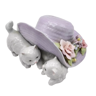 Royal Albert Style - 2 Kittens Under Hat Musical Figurine Plays "Fur Ellise" - See Pics For Style  (brica shelf)