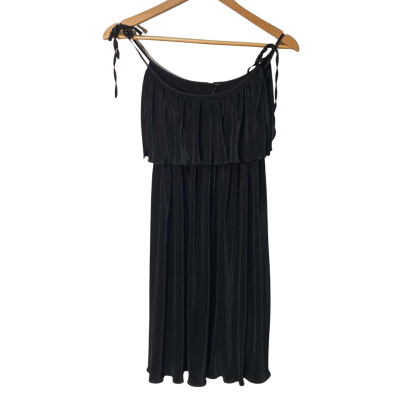 BNWT Forever New Size 6 Black Pleat Dress