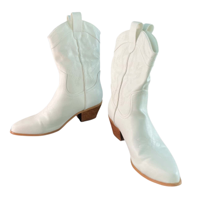 Betts Womens  Size 10 / and size 9 White cowboy boots
