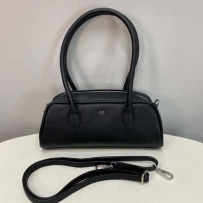 BNWOT. AYA Womens Barrel shaped Handbag / Shoulder Bag Black  