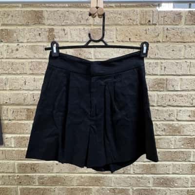 Seed Heritage Womens black shorts Size 8 