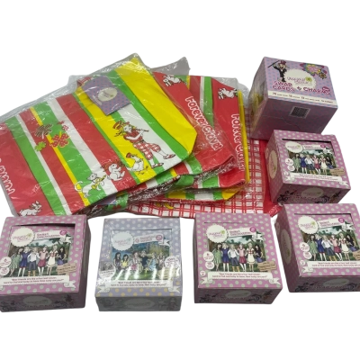 Forever Clover Tote Bags and Trading Card Bundle