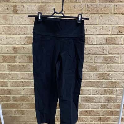 Flower Womens black pant Size 6 