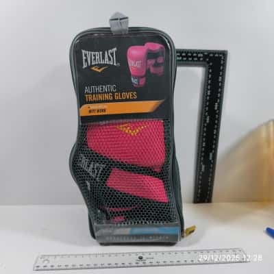 Everlast Pink Boxing Mittens PreOwned 