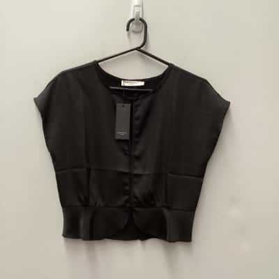  Womens  Size 8 Blouse Black  