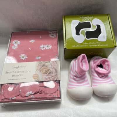 Baby PINK pack Size 12-18months & Baby Wrap