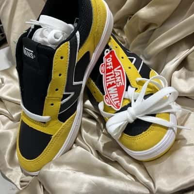 Vans Mens  Size 6 Sneakers Yellow 