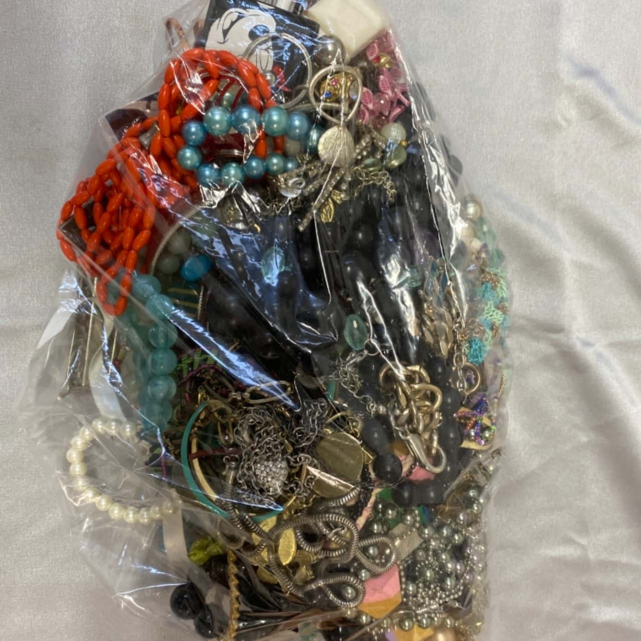 Womens random bag costume jewellery (s)