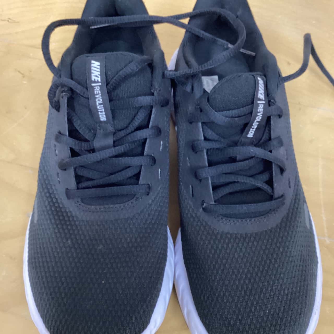 Nike Womens Running Shoe Black White 8