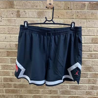 Jordan Mens basketball shorts Size XL 