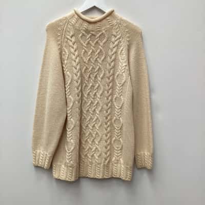 Laura Ashley Womens  Size L Cream Knit Jumper