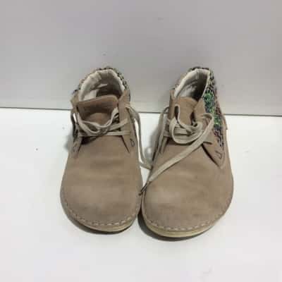 Birkenstock Memphis High Chukka- style ankle boots