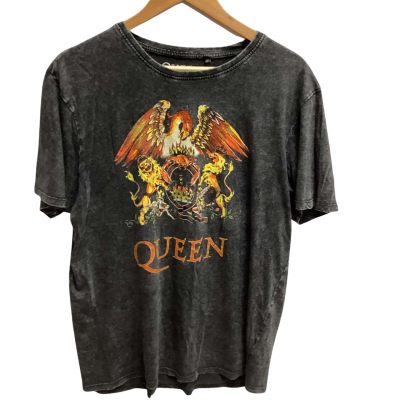  Unisex Queen official Merch T-shirt (e) 