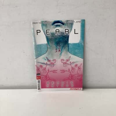 Pearl: Bendis Gaydos No.1 comic book