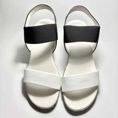  NIB Silver Lining Black and White Espadrille’s Size 39