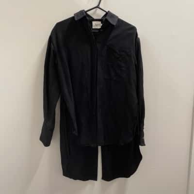 AJE Womens  Size S Long Sleeve Shirt Black  open from mid back. 