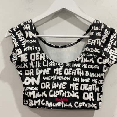 BlackMilk - black-and-white Crop top word graphics