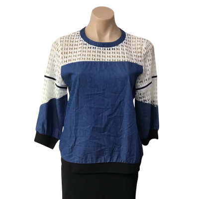 Le'Range Womens Size 2 Blue / White Pattern Lace / Black Trim 3/4 Sleeve Top