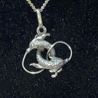 925 SILVER CHAIN AND ZODIAC PISCES PENDANT 