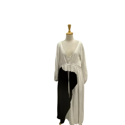 Kinney Bowie Dress.  Size M.  New with tags
