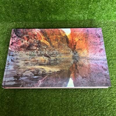 Colours Of The Earth : Our Planets Most Facinating Natural Landscapes