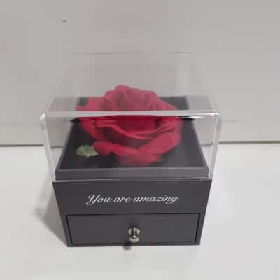 Rose Gift Box with Necklace