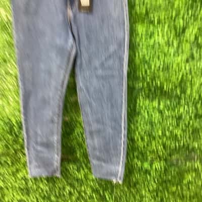 Neuw Womens  Size 30 Mom Jeans Blue 