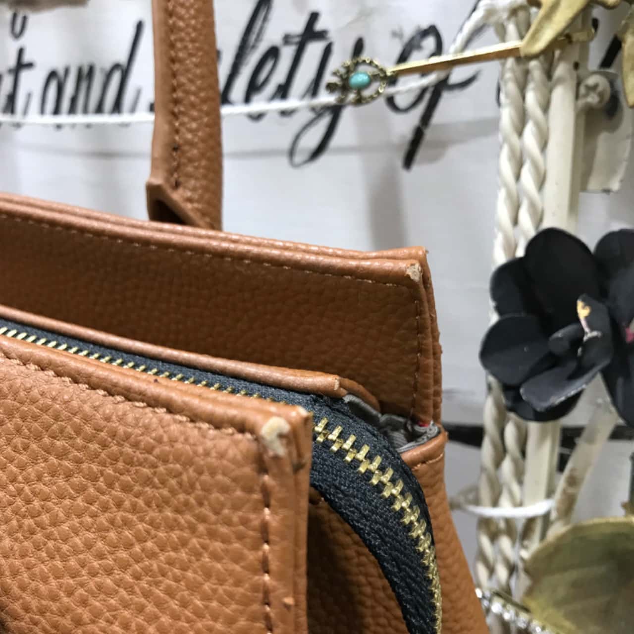 CLEARANCE SALE!! Jag brand Womens Handbag Animal print / Brown (s)