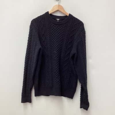 Uniqlo Mens  Size M Pullover Black  