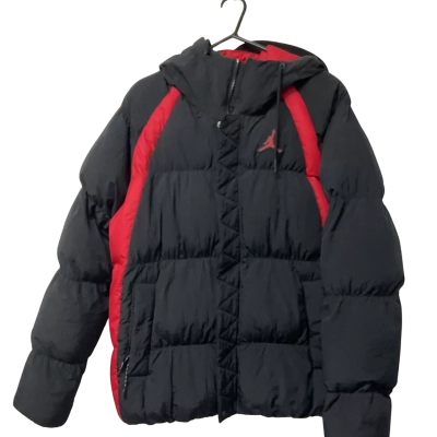 Men’sJordan Hood Jacket Black  / Red puffer