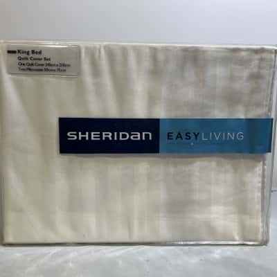 Sheridan easy living King size quilt set + 2 pillowcases