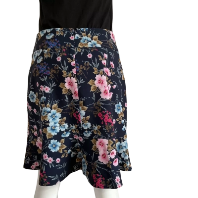 Review A-Line, Ruffle Hem Skirt Floral / Navy Blue 