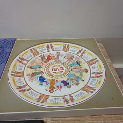 Wedgwood Calendar Plate For 1975
