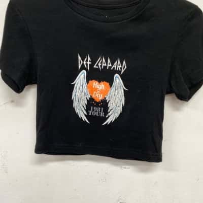 Def Leppard Womens  Size XS T-shirts Black  