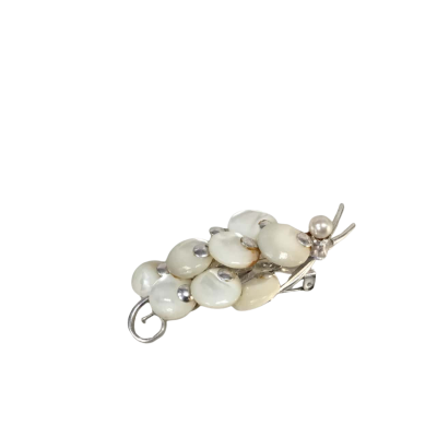  Women’s Mother of Pearl Brooch Approx 6.5 x 3cm
