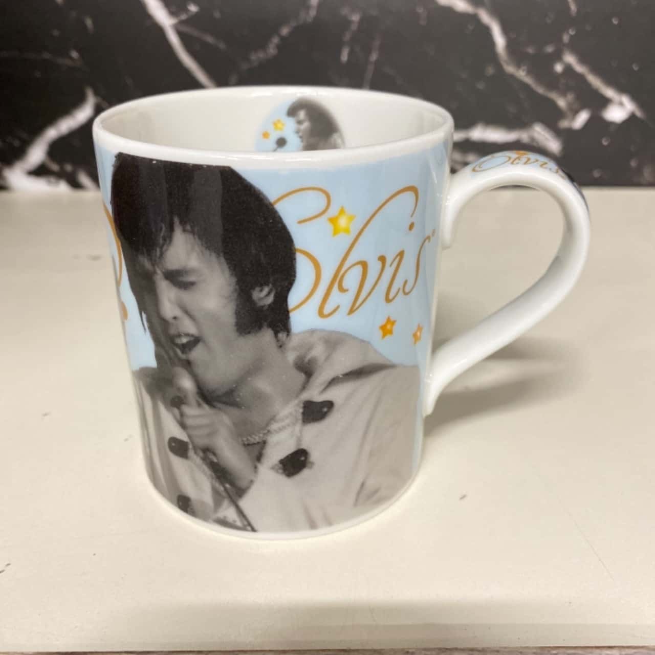 ROYAL DOULTON Elvis Presleyフィギュリン マグカップ! ROYAL DOULTON Elvis Presleyフィギュリン マグカップ!