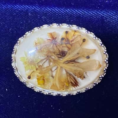 Vintage Dried Flower Brooch 