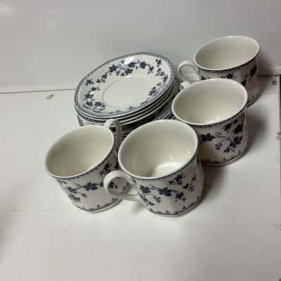 Royal Doulton Hartford design 4 x sandwich plates 4 x cups and saucers