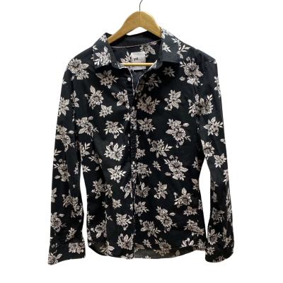 Yd. Mens  Size L Black Floral Shirt