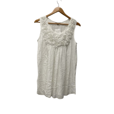 Queenspark Rosette  Blouse Size 12 / M Sleeveless White 