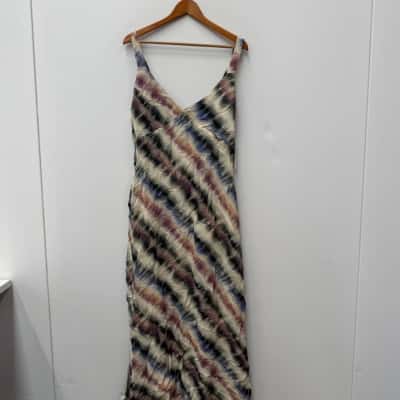 NEW - Madison The Label - Larissa Maxi Dress - Size L 