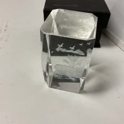 3d laser etched crystal with bear and birds