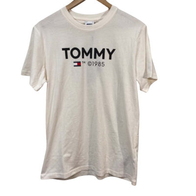 BNWT Tommy Jeans Size M Cream T-Shirt
